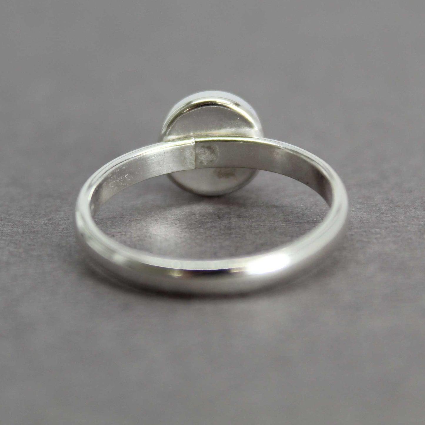 Red Carnelian Ring Bezel Set in 925 Sterling Silver, Size 7 US