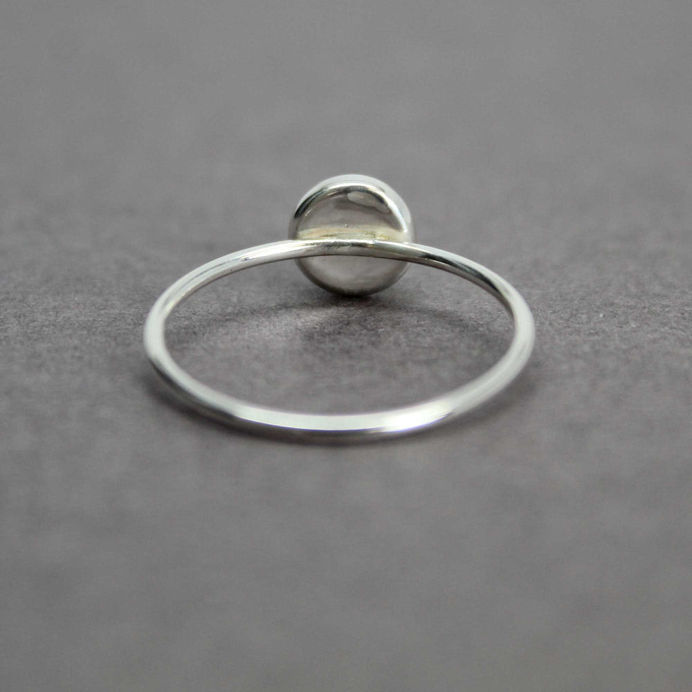 
                      
                        Dainty 6mm Round Green Chrysoprase Ring 925 Sterling Silver, Size 7 US
                      
                    