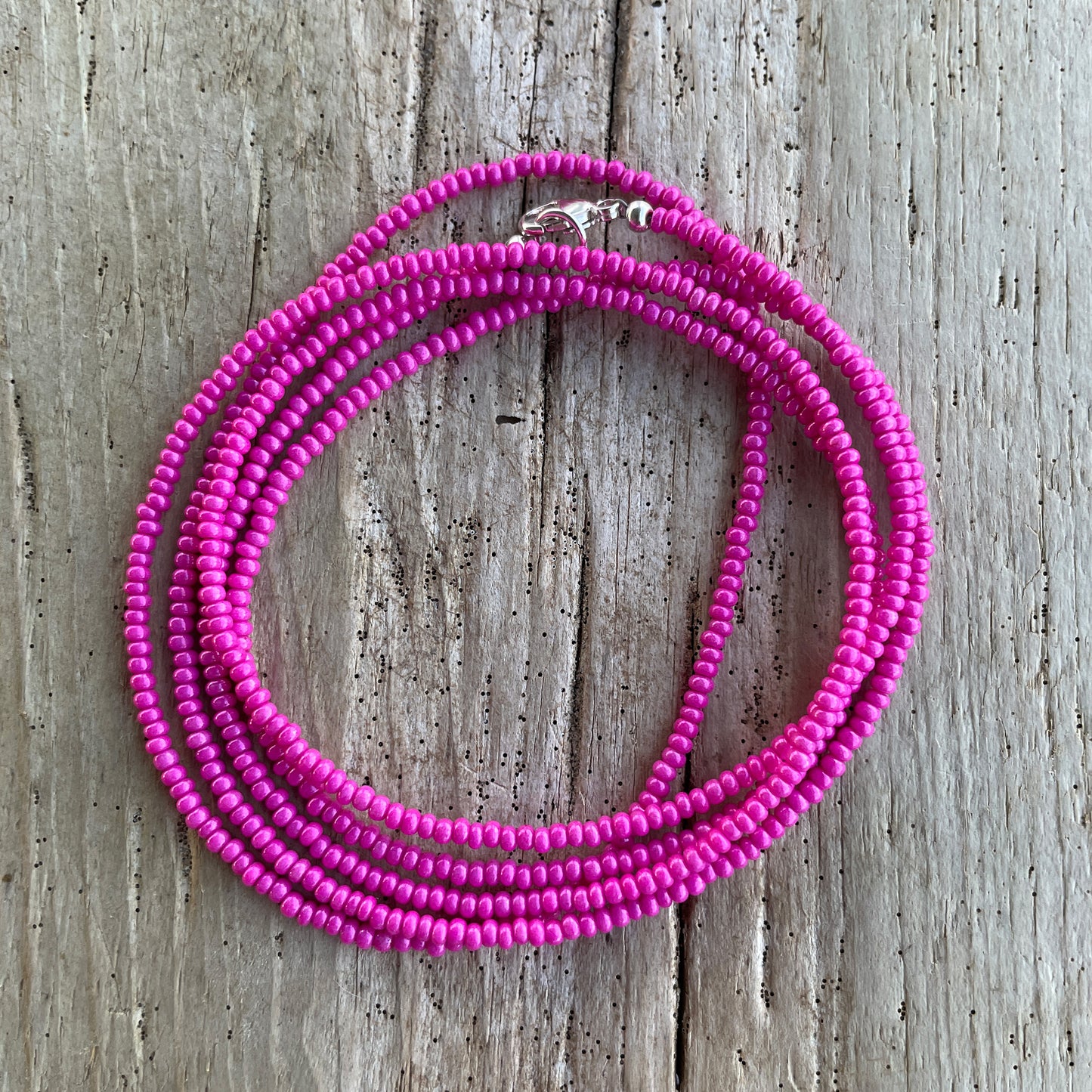 magenta pink seed bead necklace 