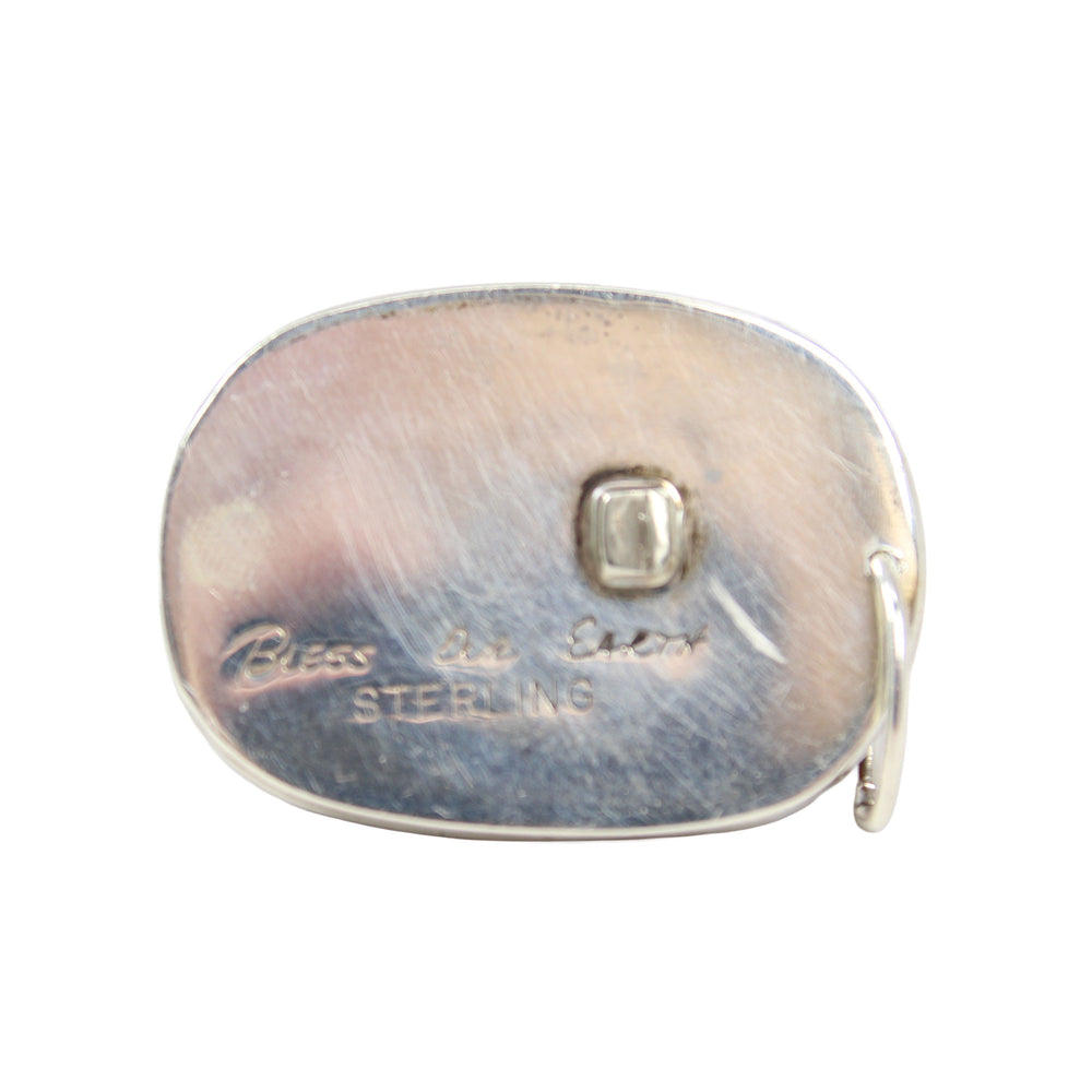 
                      
                        Backside of Pendant with out the chain
                      
                    