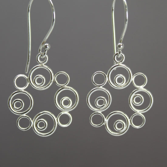 Load image into Gallery viewer, Sterling Silver Circle Filagree Earrings
