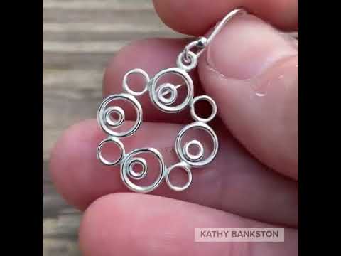 Load and play video in Gallery viewer, Sterling Silver Circle Filagree Earrings
