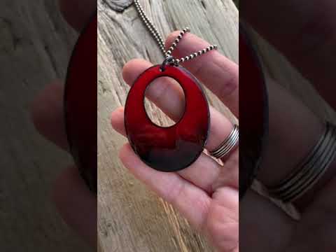 
                      
                        Load and play video in Gallery viewer, Red and Black Glass Enamel Oval Pendant Necklace
                      
                    