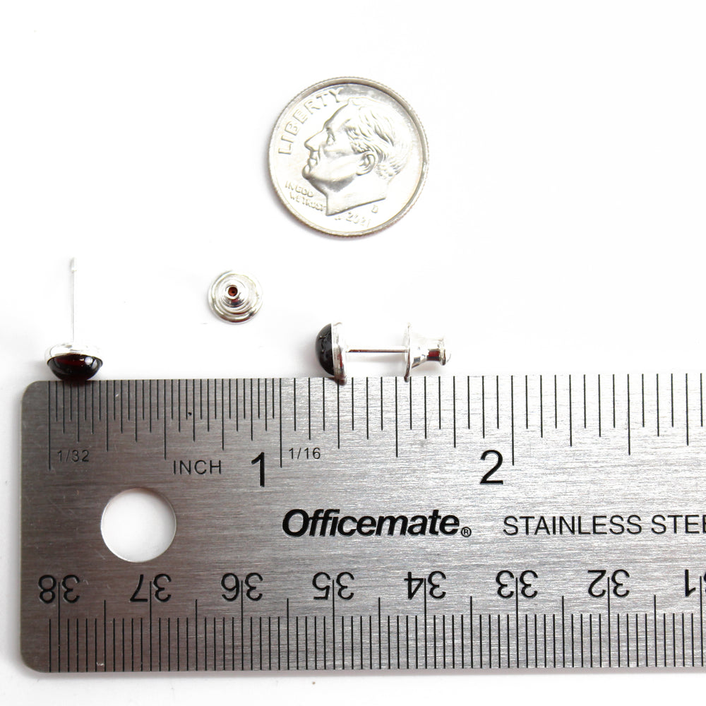 
                      
                        6mm Garnet Stud Earrings
                      
                    
