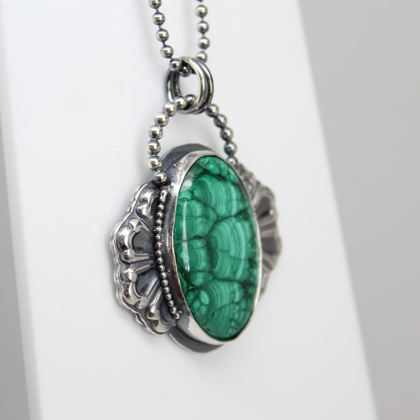 Load image into Gallery viewer, Green Malachite Pendant Necklace in Sterling Silver
