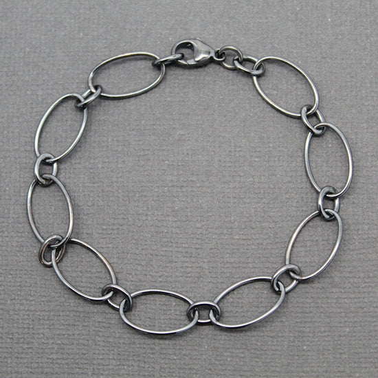 Load image into Gallery viewer, Oxidized Oval Round Sterling Silver Chain Bracelet
