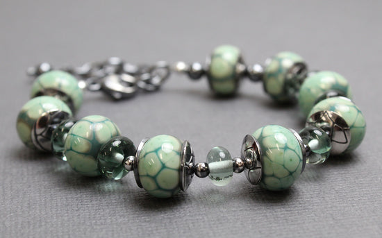 Load image into Gallery viewer, Chunky Turquoise Green Lampwork Bead Bracelet
