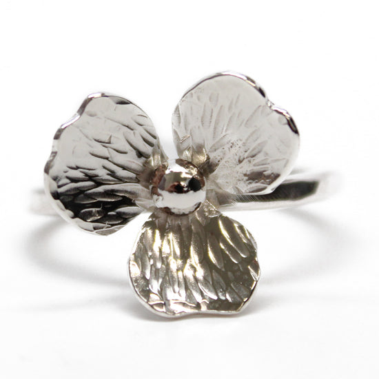 Load image into Gallery viewer, Sterling Silver Flower Ring Size 8.5 US
